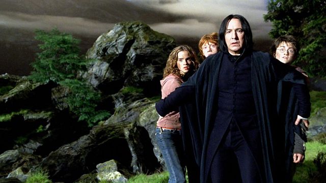 Imagem da notícia Pause Harry Potter e o Prisioneiro de Azkaban aos 43 minutos para ver o erro mais bizarro da saga: Os protagonistas foram substituídos