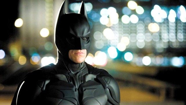 Entre Batman Begins e O Cavaleiro das Trevas, este filme que ninguém conhece surpreenderá os fãs da DC