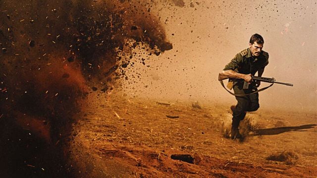 Imagem da notícia Esse filme de guerra esquecido da Netflix é recomendado até pelos veteranos militares: Obra conta com estrelas de 50 Tons de Cinza e da DC