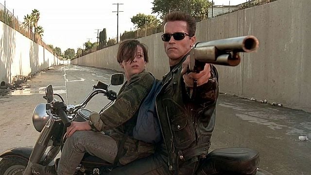 Imagem da notícia É uma pergunta boba sobre o Exterminador do Futuro, mas o comentário já atingiu 2.400 curtidas no Reddit