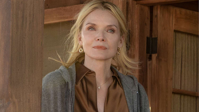 Imagem da notícia "Não havia banheiro, comida ou ar-condicionado": Michelle Pfeiffer revela filmagens exaustivas da série recordista do criador de Yellowstone