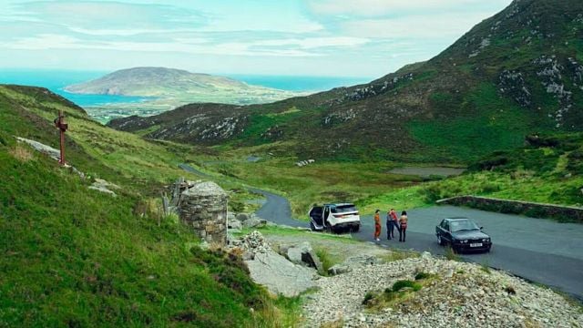 Imagem da notícia 3 mulheres na casa dos 30, 2 mortes e um trauma: A nova minissérie da criadora de Derry Girls é tudo o que você precisava que a Netflix lançasse