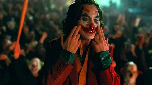 Imagem da notícia 5 anos após Christopher Nolan interferir na produção de Coringa, final de Delírio a Dois apresenta alfinetada ao diretor