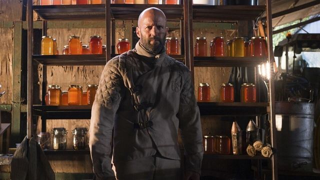 Imagem da notícia Jason Statham acabou de enterrar Os Mercenários 5 para sempre: Novo filme arrecada mais em 3 dias do que seu quarto filme de ação com Sylvester Stallone no total
