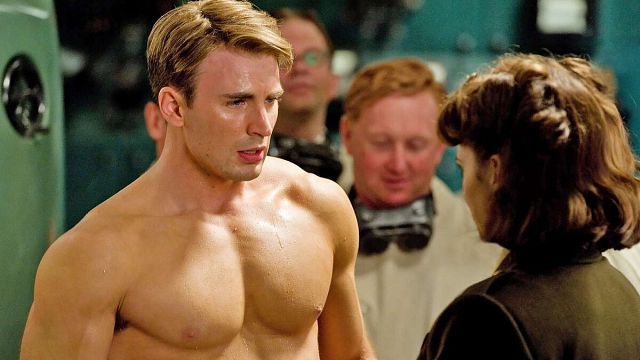Imagem da notícia "Estava pronto para dar um tiro no próprio rosto": Chris Evans explica por que gostou mais de fazer Vingadores do que Capitão América