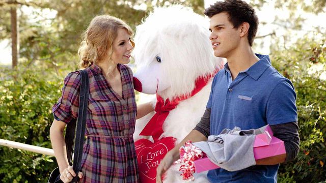 Imagem da notícia Dia dos Namorados: 6 opções de livros para presentear quem ama ler