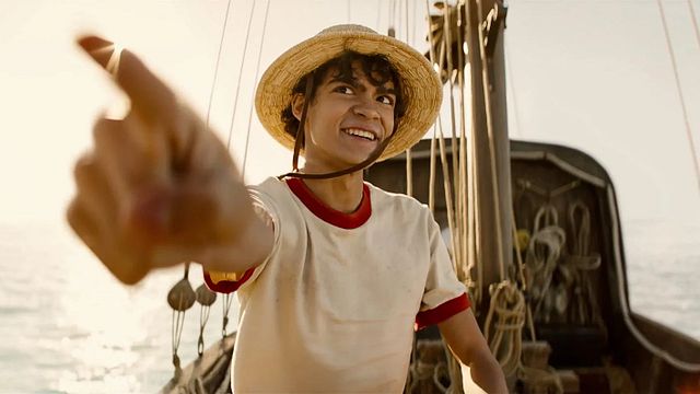 Imagem da notícia Antes de One Piece, ator de Luffy fez um dos maiores sucessos da Netflix: Série foi assistida 58 milhões de vezes, mas você provavelmente a esqueceu