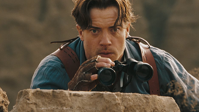 Imagem da notícia "Colocava bolsas de gelo todos os dias": Brendan Fraser se esforçou ao máximo fisicamente para este sucesso de bilheteria