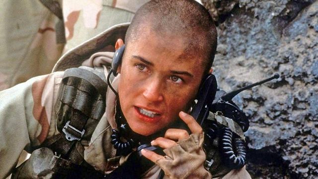 Imagem da notícia Antes do terror de A Substância, Demi Moore protagonizou este filme que quase encerrou sua carreira, mas se tornou um clássico anos mais tarde