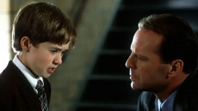 Imagem da notícia O garoto de O Sexto Sentido sobre Bruce Willis: "Quando eu chegava da escola, ele falava comigo pela secretária eletrônica"