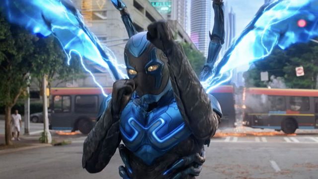 Imagem da notícia Astro de Besouro Azul rebate críticas à piada sobre Batman: "F*da-se!"