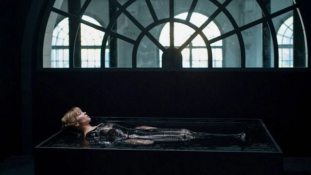 Imagem da notícia Um dos melhores filmes de ficção científica dos últimos anos vai te surpreender ao abranger 134 anos de história