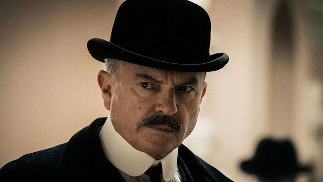 Imagem da notícia Qual foi o personagem de Sam Neill em Peaky Blinders? Cillian Murphy presta homenagem ao ator