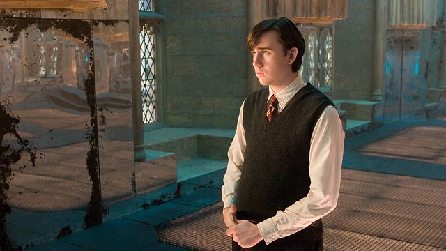 Imagem da notícia Harry Potter excluiu uma das cenas mais sombrias de toda a saga de fantasia; só quem leu os livros sabe