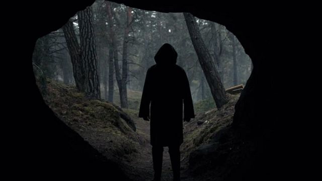 Imagem da notícia Criadores de Dark se reúnem para adaptar aquele que, talvez, seja o clássico da literatura infantil mais perturbador de todos os tempos