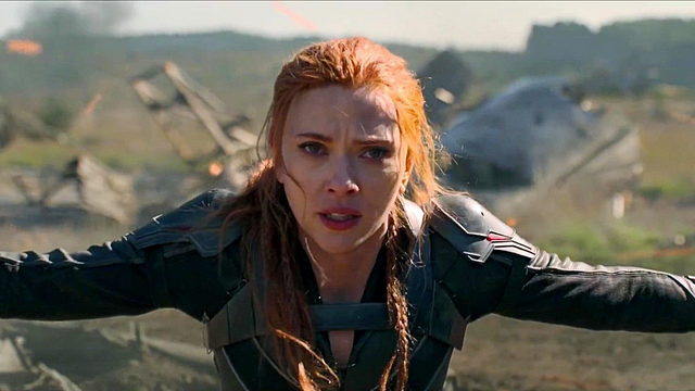 Imagem da notícia "Fundo do poço": Scarlett Johansson foi rejeitada deste premiado filme de ficção científica, mas sua carreira decolou depois disso