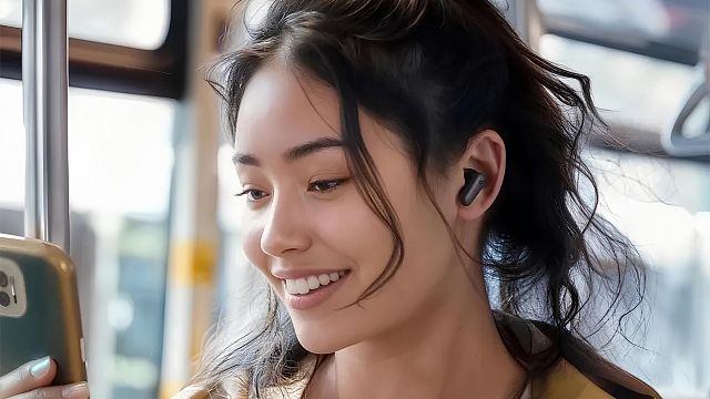 Imagem da notícia Fone Bluetooth com qualidade de som profissional e 45 horas de bateria despenca de preço