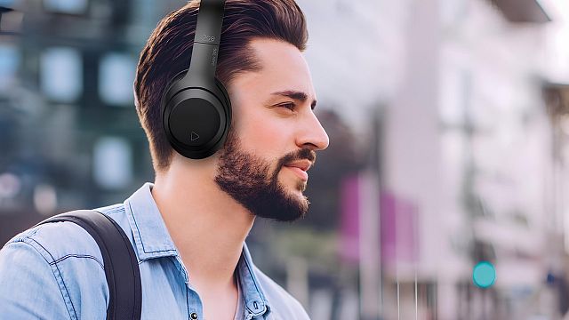 Imagem da notícia Estilo e imersão: Fones de ouvido em promoção para filmes e séries