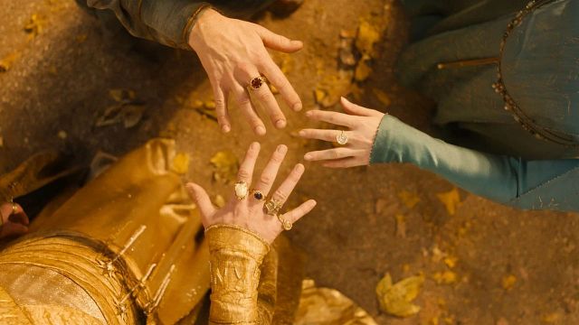 Imagem da notícia Não apenas Tom Bombadil: Nova imagem da 2ª temporada de Os Anéis de Poder mostra outra criatura que estava faltando nos filmes de O Senhor dos Anéis