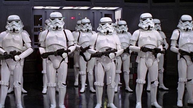 Esperamos mais de 40 anos e Star Wars finalmente apresenta primeira Stormtrooper transgênero; aqui está ela