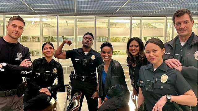 Imagem da notícia A estrela de Rookie só aprendeu a dirigir durante a série e ninguém sabia disso
