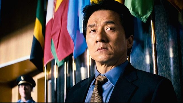 Imagem da notícia "Não entendi uma palavra do que ele disse": Há 27 anos, Jackie Chan teve dificuldades para filmar este clássico da ação