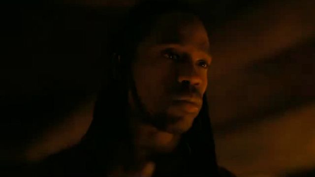 Imagem da notícia O que é um bardo e por que Christopher Nolan escolheu o rapper Travis Scott para interpretá-lo em A Odisseia?