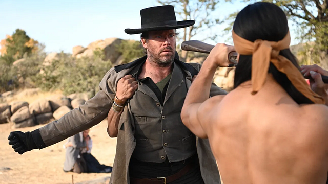 Imagem da notícia Banido de Hollywood por quatro anos, este ator tenta seu retorno ao cinema com um faroeste: Confira as primeiras imagens