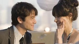 Joseph Gordon-Levitt e Zooey Deschanel cantam lado a lado