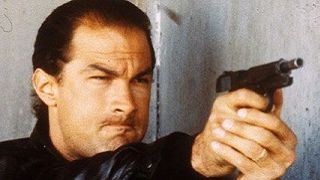 Imagem da notícia Stallone convida Steven Seagal para Os Mercenários 3