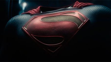 Imagem da notícia Henry Cavill surge como Superman no novo trailer de O Homem de Aço