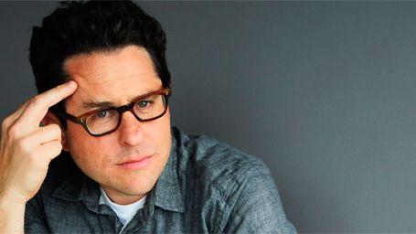 Imagem da notícia Confirmado em Star Wars 7, J.J. Abrams continuará produzindo Star Trek