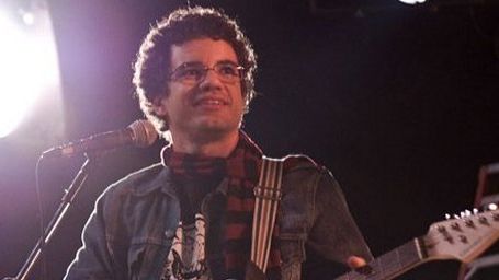 Imagem da notícia Filme sobre a vida de Renato Russo ganha data de lançamento