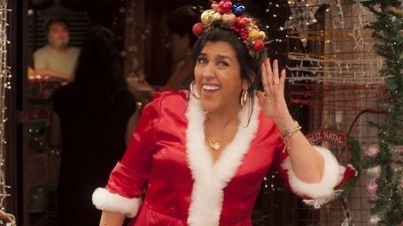 Imagem da notícia Regina Casé fala sobre seu filme Made in China, que estreia em 2014