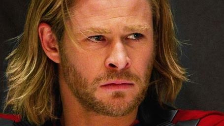 Imagem da notícia Chris Hemsworth fala sobre Os Vingadores 2: "Maior, mais emocionante e mais louco"