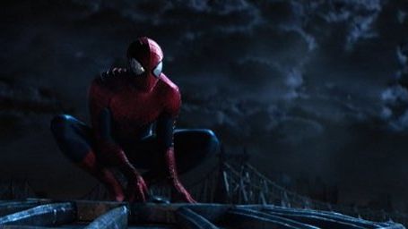 Imagem da notícia Trailer final de O Espetacular Homem-Aranha 2 traz humor e muita ação