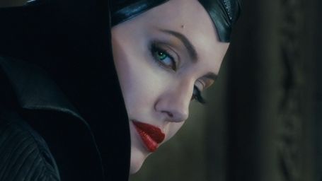 Imagem da notícia Disney divulga 16 novas imagens de Malévola