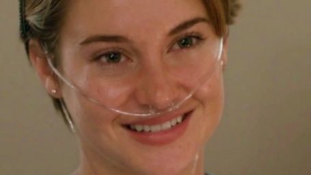 Imagem da notícia A Culpa é das Estrelas: Trailer estendido traz risos, lágrimas e primeira noite de Hazel e Gus