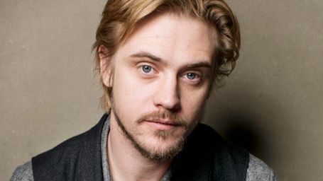 Imagem da notícia Narcos: Série de José Padilha contrata ator de A Hospedeira