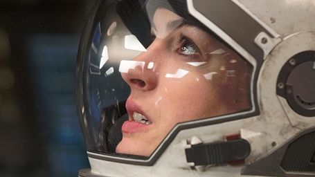 Imagem da notícia Interestelar: McConaughey e Hathaway viajam pelo cosmos em busca de outras dimensões em novo trailer