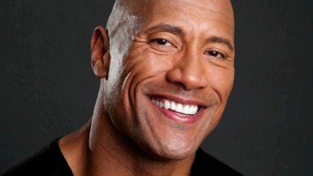 Imagem da notícia Dwayne "The Rock" Johnson pode estrelar a versão cinematográfica de SOS Malibu 