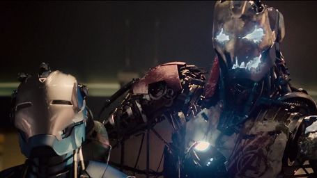 Imagem da notícia Enquete da Semana: Qual foi a grande surpresa do trailer de Os Vingadores 2?