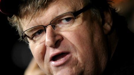 Michael Moore convida estudantes a assistirem Selma