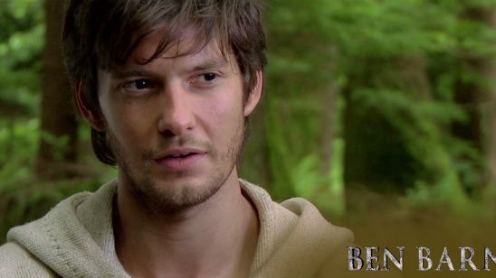 Imagem da notícia Exclusivo: “Certamente não é um romance hollywoodiano”, diz Ben Barnes sobre O Sétimo Filho