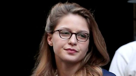 Imagem da notícia Supergirl: Veja as primeiras imagens de Melissa Benoist como Kara Danvers