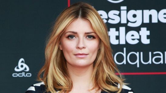 Protagonista da série The O.C., Mischa Barton está processando a mãe