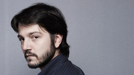 Imagem da notícia Diego Luna é escolhido para protagonizar Star Wars: Rogue One ao lado de Felicity Jones