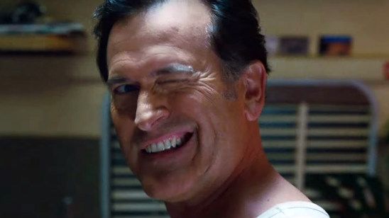 Ash vs Evil Dead: Bruce Campbell apresenta repertório de piadas e suas formas de matar em novo trailer