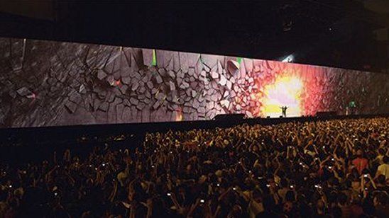 Imagem da notícia Roger Waters - The Wall tem estreia mundial hoje à noite