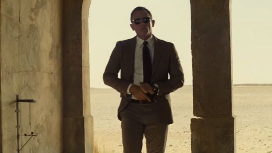 Imagem da notícia O mundo de James Bond desmorona - literalmente! - no novo comercial de 007 Contra Spectre